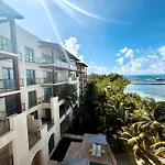 Artila Beach Condos, Isla Mujeres