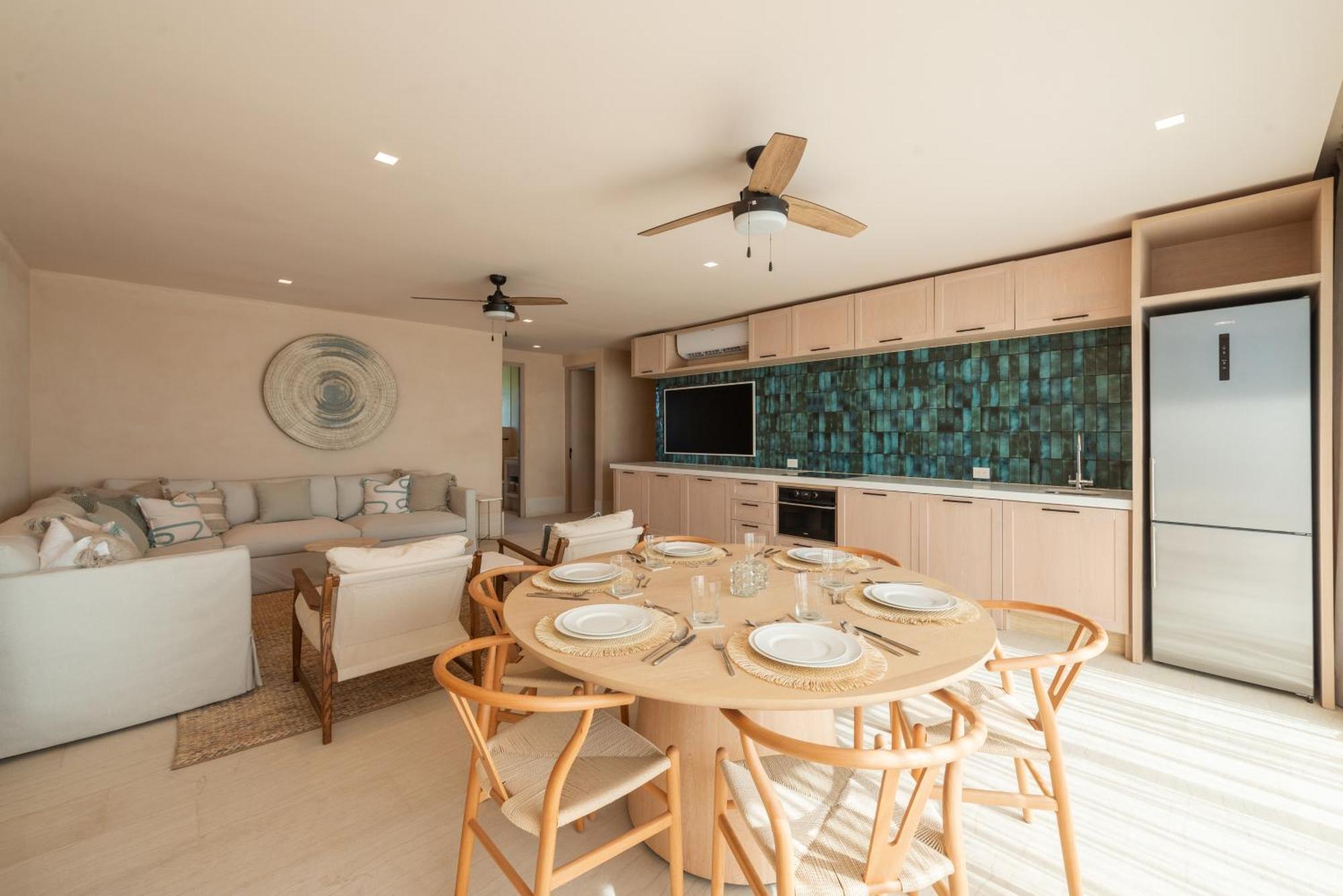 Artila Condos,